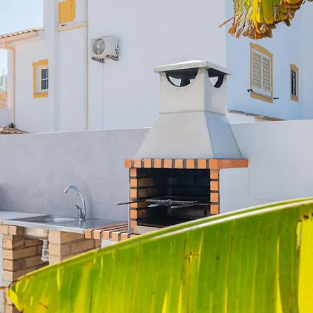 Naomi - Large Garden And Terrace * Albufeira