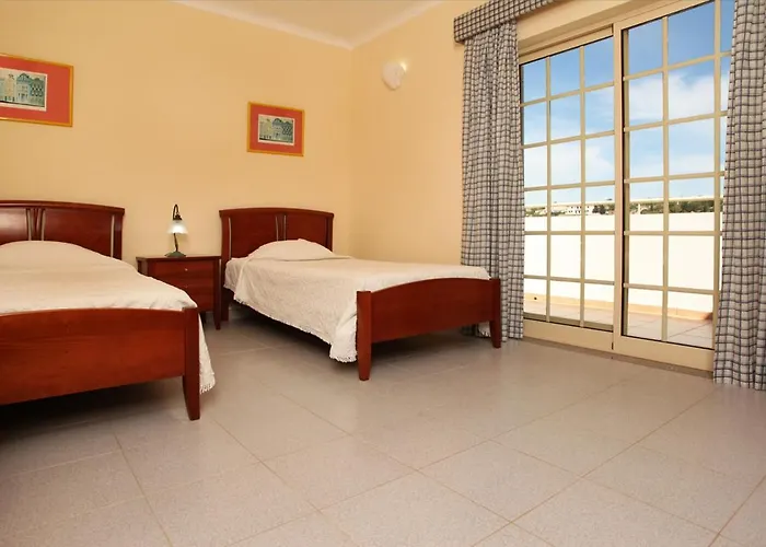 Naomi - Large Garden And Terrace ヴィラ