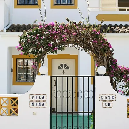 Naomi - Large Garden And Terrace Holiday home