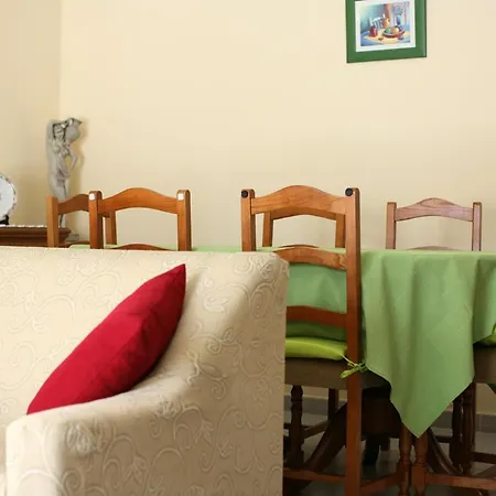 Holiday home Naomi - Large Garden And Terrace *